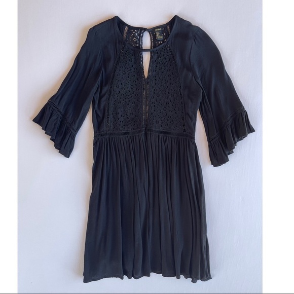 Forever 21 Black Lace Front and Back Panel  3/4 Flutter Sleeve - Picture 15 of 15